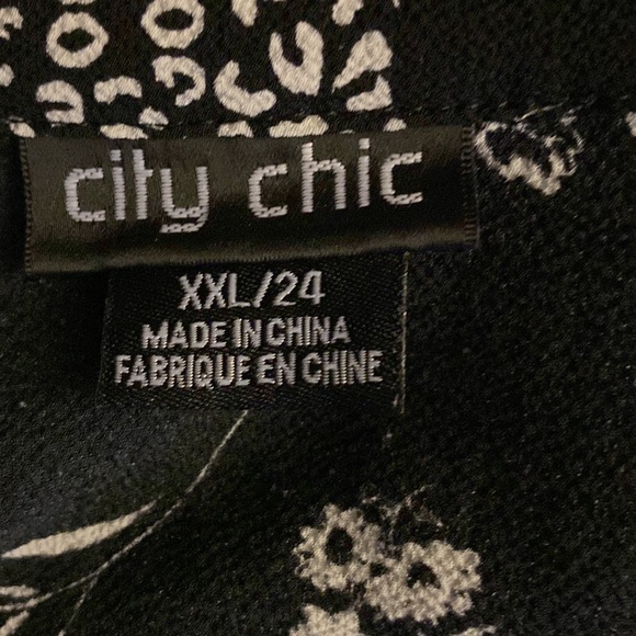 City Chic Wrap Patchwork-Print Midi Wrap
Dress Size XXL/24 - Picture 5 of 6